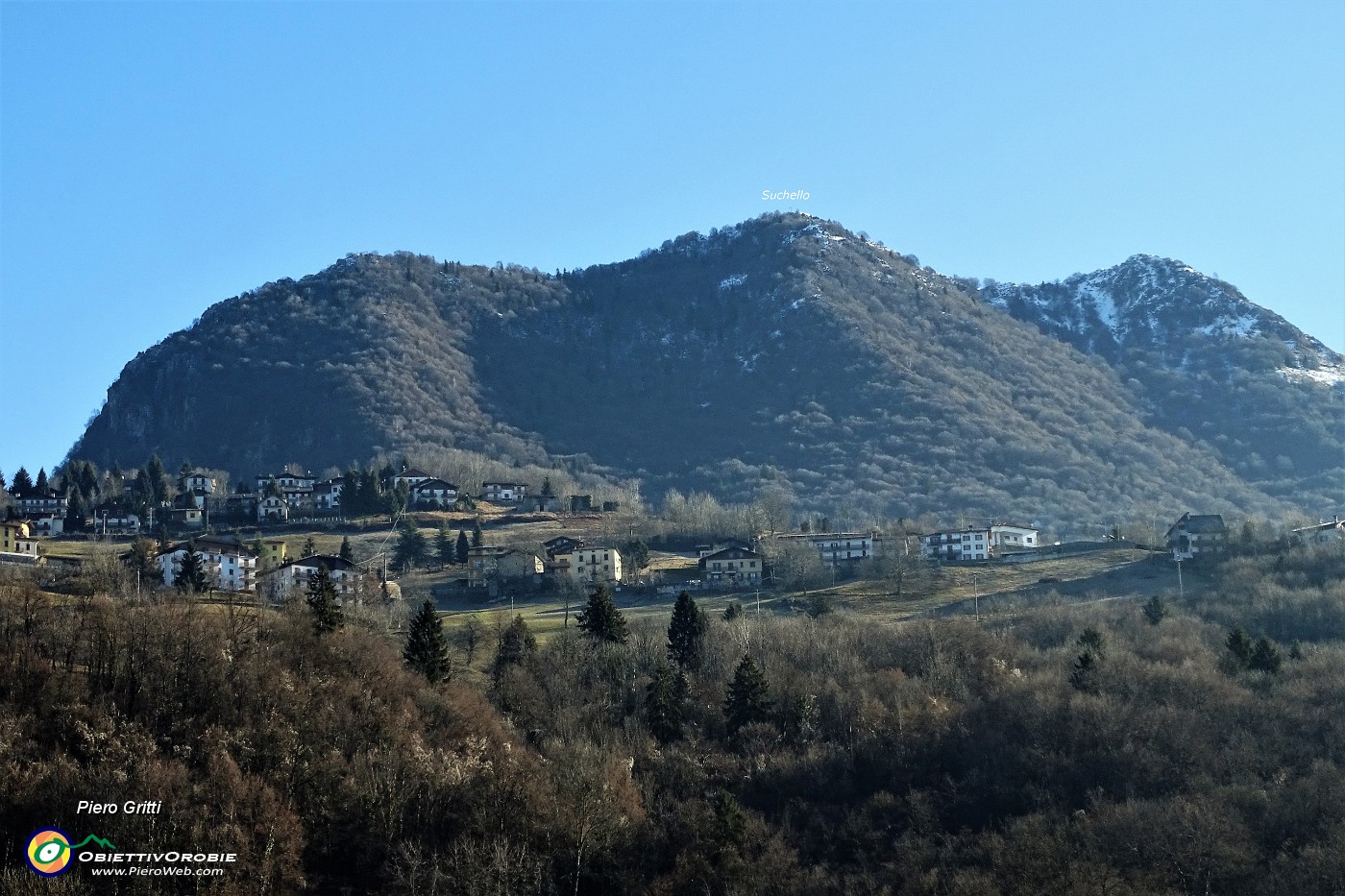 07 Il Monte Suchello visto da Ascensione di Costa Serina.JPG -                                
